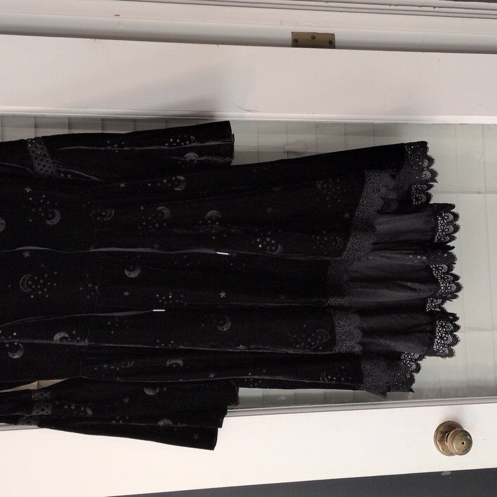 Celestial Coven Hooded Velvet Dress - Picture 4 of 9